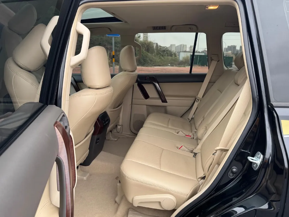 2014 Toyota Land Cruiser Prado 2.7L 163HP L4 4AT,autocango,china used car exporter,china ev exporter,chinese used car exporter,chinese used ev exporter