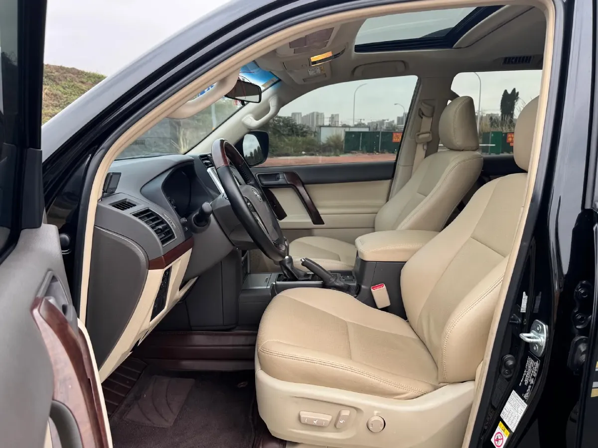 2014 Toyota Land Cruiser Prado 2.7L 163HP L4 4AT,autocango,china used car exporter,china ev exporter,chinese used car exporter,chinese used ev exporter