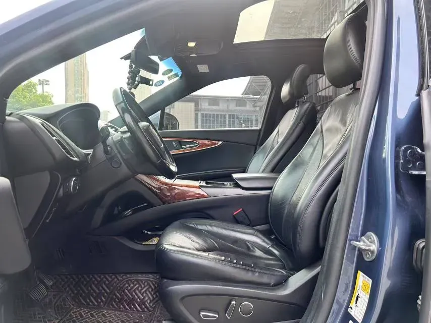 2019 Lincoln Nautilus 2.0T 235HP L4 8AT,autocango,china used car exporter,china ev exporter,chinese used car exporter,chinese used ev exporter