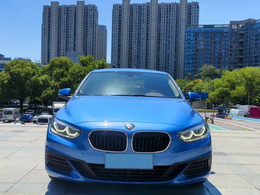 2020 BMW 1 Series 1.5T 140HP L3 7DCT,autocango,china used car exporter,china ev exporter,chinese used car exporter,chinese used ev exporter