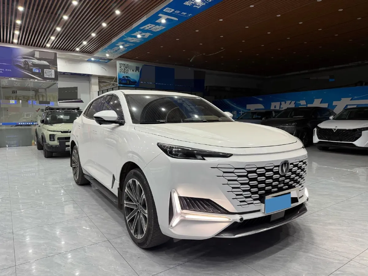 2021 ChangAn UNI-K 2.0T 233HP L4 8AT,autocango,china used car exporter,china ev exporter,chinese used car exporter,chinese used ev exporter
