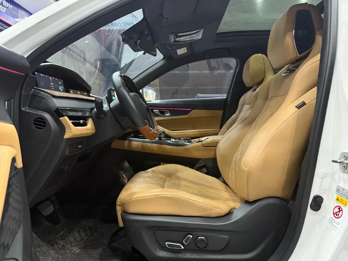 2021 ChangAn UNI-K 2.0T 233HP L4 8AT,autocango,china used car exporter,china ev exporter,chinese used car exporter,chinese used ev exporter