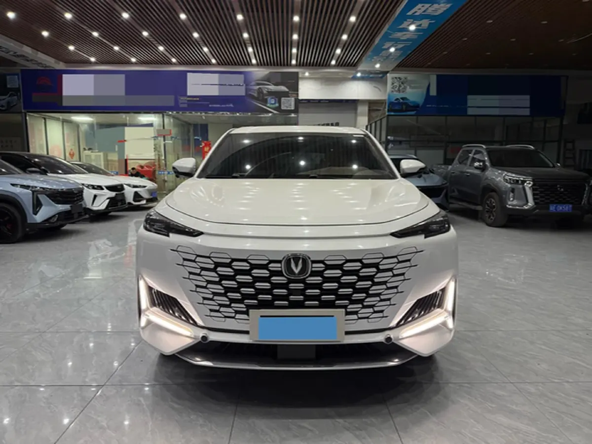 2021 ChangAn UNI-K 2.0T 233HP L4 8AT,autocango,china used car exporter,china ev exporter,chinese used car exporter,chinese used ev exporter