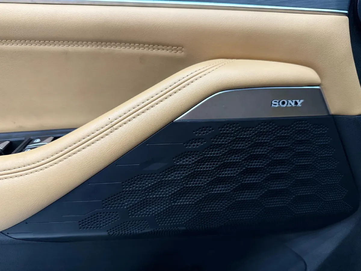 2021 ChangAn UNI-K 2.0T 233HP L4 8AT,autocango,china used car exporter,china ev exporter,chinese used car exporter,chinese used ev exporter