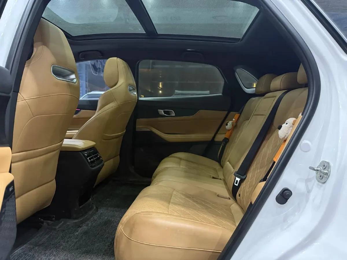 2021 ChangAn UNI-K 2.0T 233HP L4 8AT,autocango,china used car exporter,china ev exporter,chinese used car exporter,chinese used ev exporter