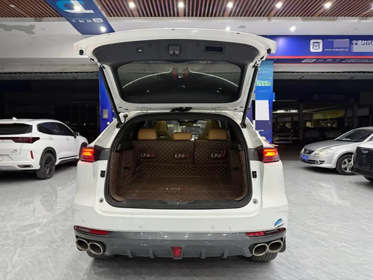 2021 ChangAn UNI-K 2.0T 233HP L4 8AT,autocango,china used car exporter,china ev exporter,chinese used car exporter,chinese used ev exporter