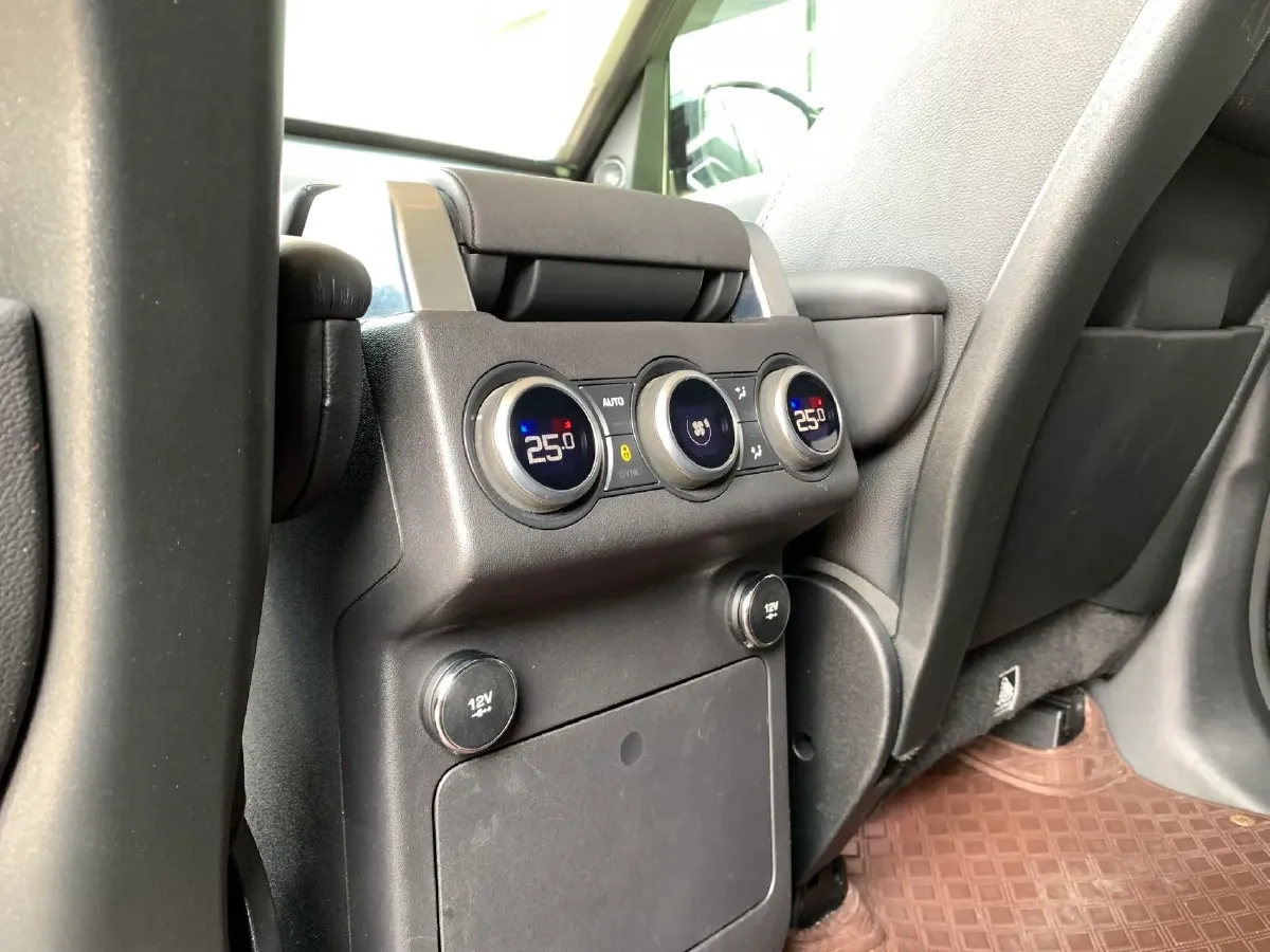 2020 Land Rover Discovery 3.0T 340HP V6 8AT,autocango,china used car exporter,china ev exporter,chinese used car exporter,chinese used ev exporter