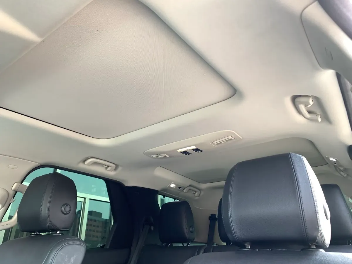 2020 Land Rover Discovery 3.0T 340HP V6 8AT,autocango,china used car exporter,china ev exporter,chinese used car exporter,chinese used ev exporter