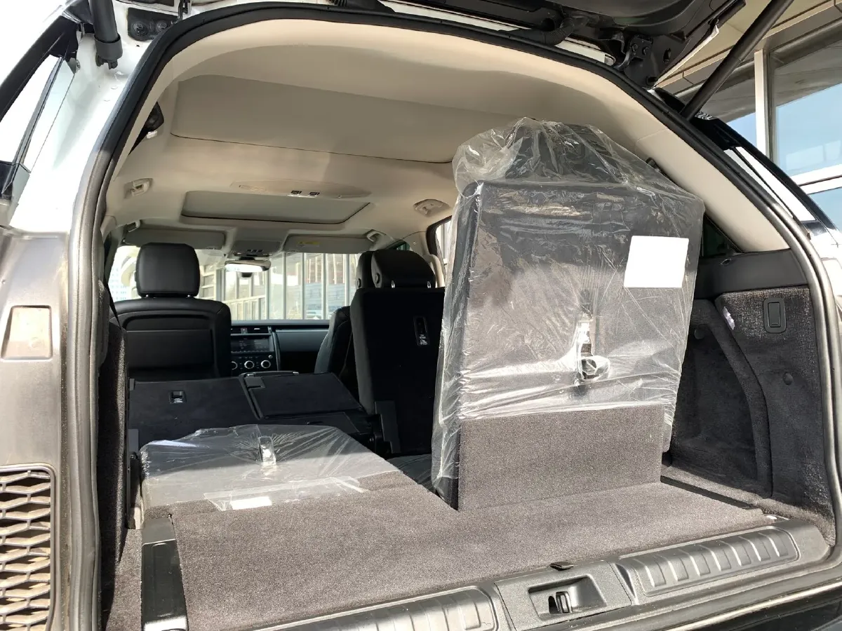 2020 Land Rover Discovery 3.0T 340HP V6 8AT,autocango,china used car exporter,china ev exporter,chinese used car exporter,chinese used ev exporter