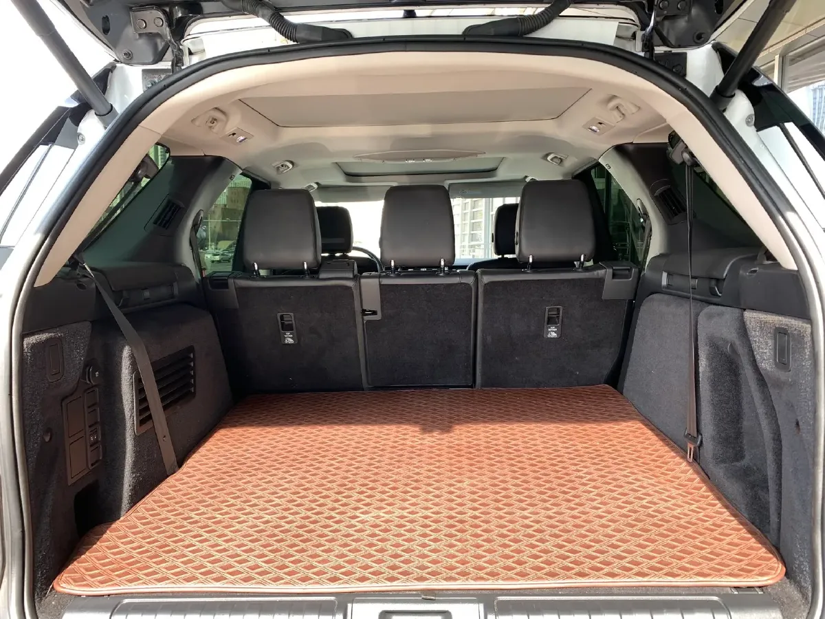 2020 Land Rover Discovery 3.0T 340HP V6 8AT,autocango,china used car exporter,china ev exporter,chinese used car exporter,chinese used ev exporter