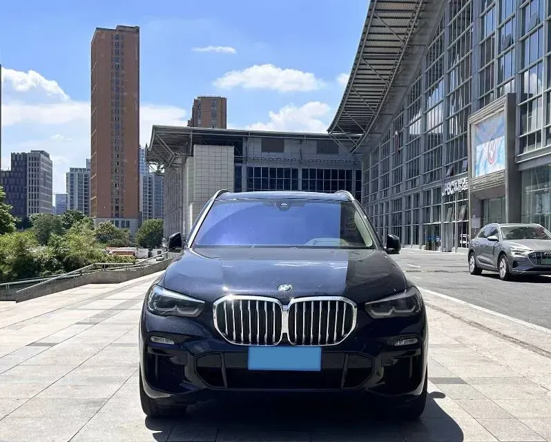 2021 BMW X5 2.0T 265HP L4 8AT,autocango,china used car exporter,china ev exporter,chinese used car exporter,chinese used ev exporter
