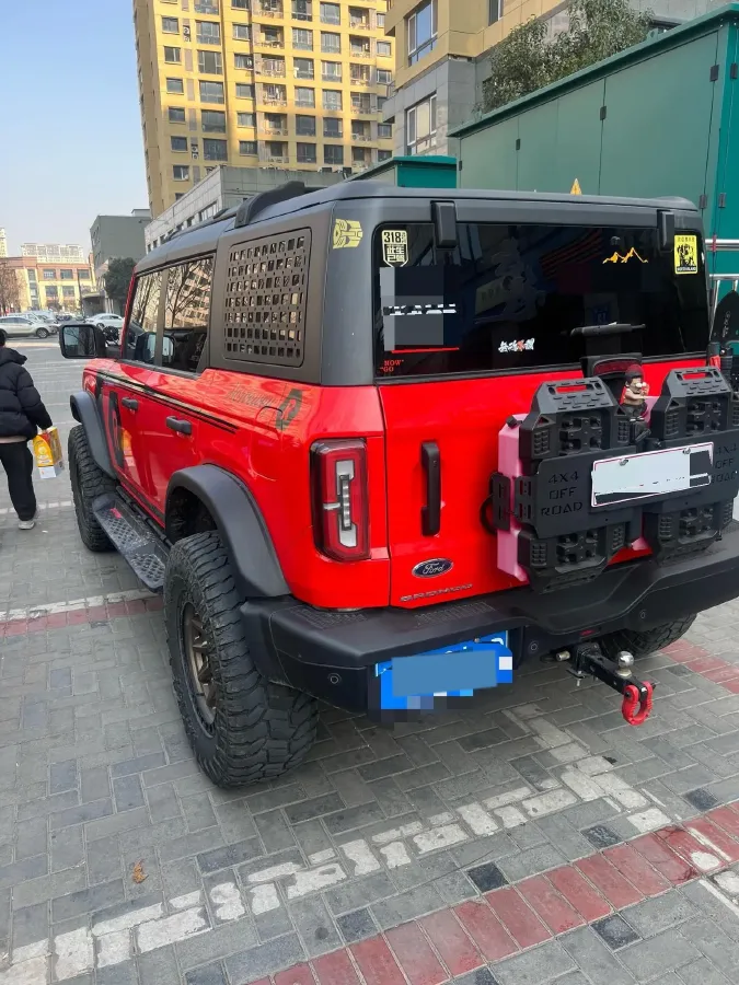 2024 Ford Bronco 2.3T 275HP L4 10AT,autocango,china used car exporter,china ev exporter,chinese used car exporter,chinese used ev exporter