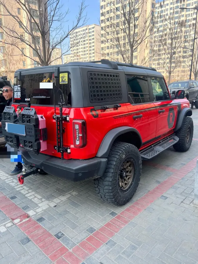 2024 Ford Bronco 2.3T 275HP L4 10AT,autocango,china used car exporter,china ev exporter,chinese used car exporter,chinese used ev exporter