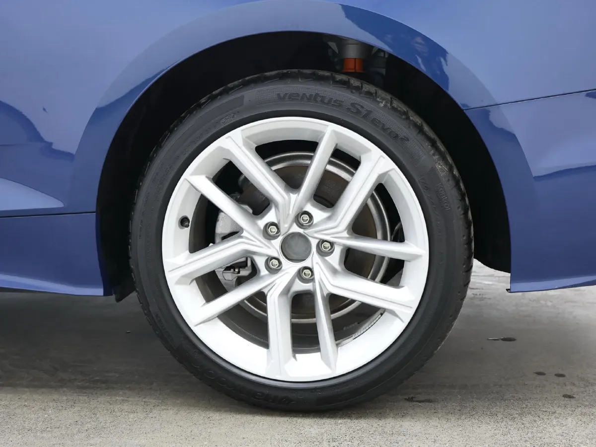 2024 Audi A5 2.0T 204HP L4 7DCT,autocango,china used car exporter,china ev exporter,chinese used car exporter,chinese used ev exporter