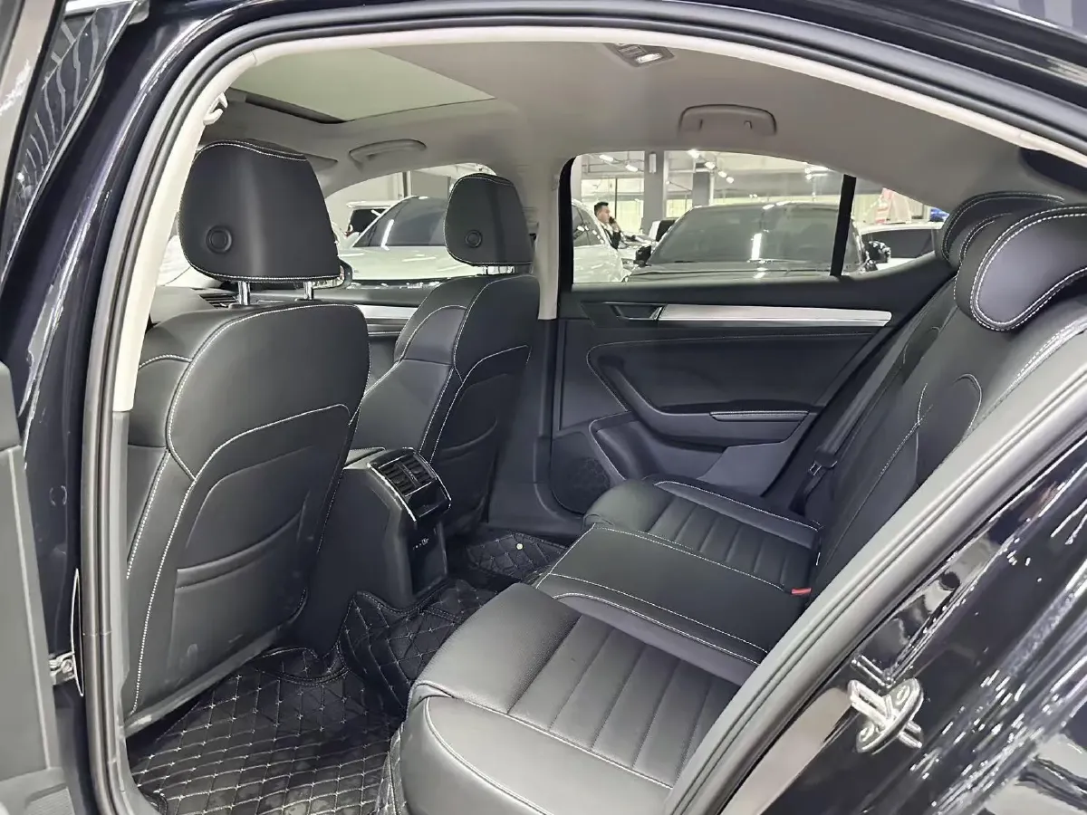 2023 Skoda Superb 1.4T 150HP L4 7DCT,autocango,china used car exporter,china ev exporter,chinese used car exporter,chinese used ev exporter