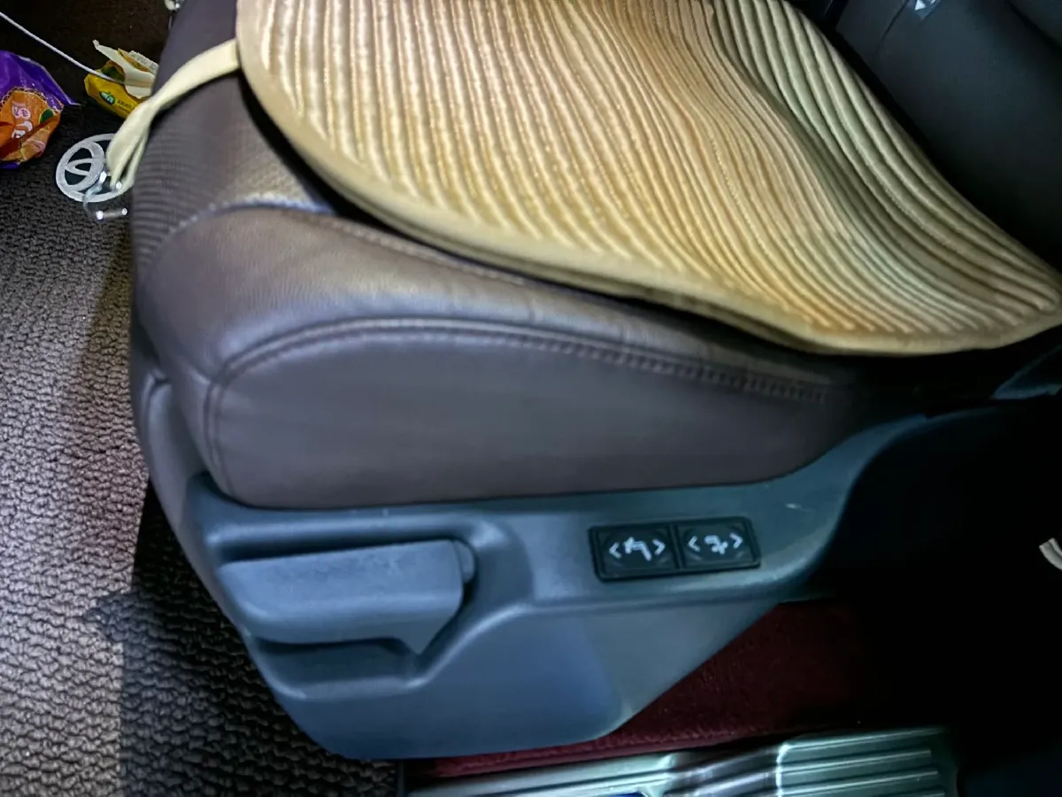 2023 Toyota Granvia 2.5L 189HP L4 E-CVT Hybrid,autocango,china used car exporter,china ev exporter,chinese used car exporter,chinese used ev exporter