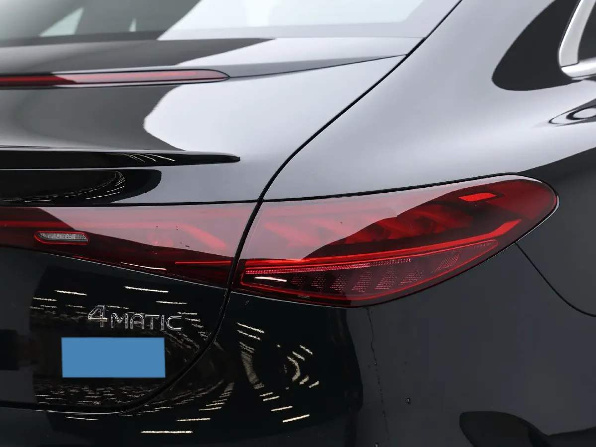 2025 Mercedes-Benz EQE Class BEV 96.1KWH,autocango,china used car exporter,china ev exporter,chinese used car exporter,chinese used ev exporter
