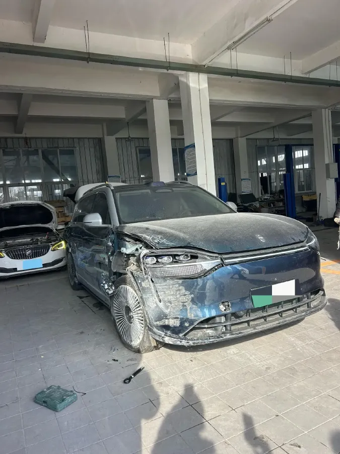 2025 AITO AITO M9 REEV 160HP REEV 52KWH,autocango,china used car exporter,china ev exporter,chinese used car exporter,chinese used ev exporter