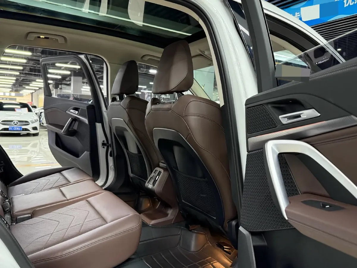 2024 BMW X1 2.0T 204HP L4 7DCT,autocango,china used car exporter,china ev exporter,chinese used car exporter,chinese used ev exporter