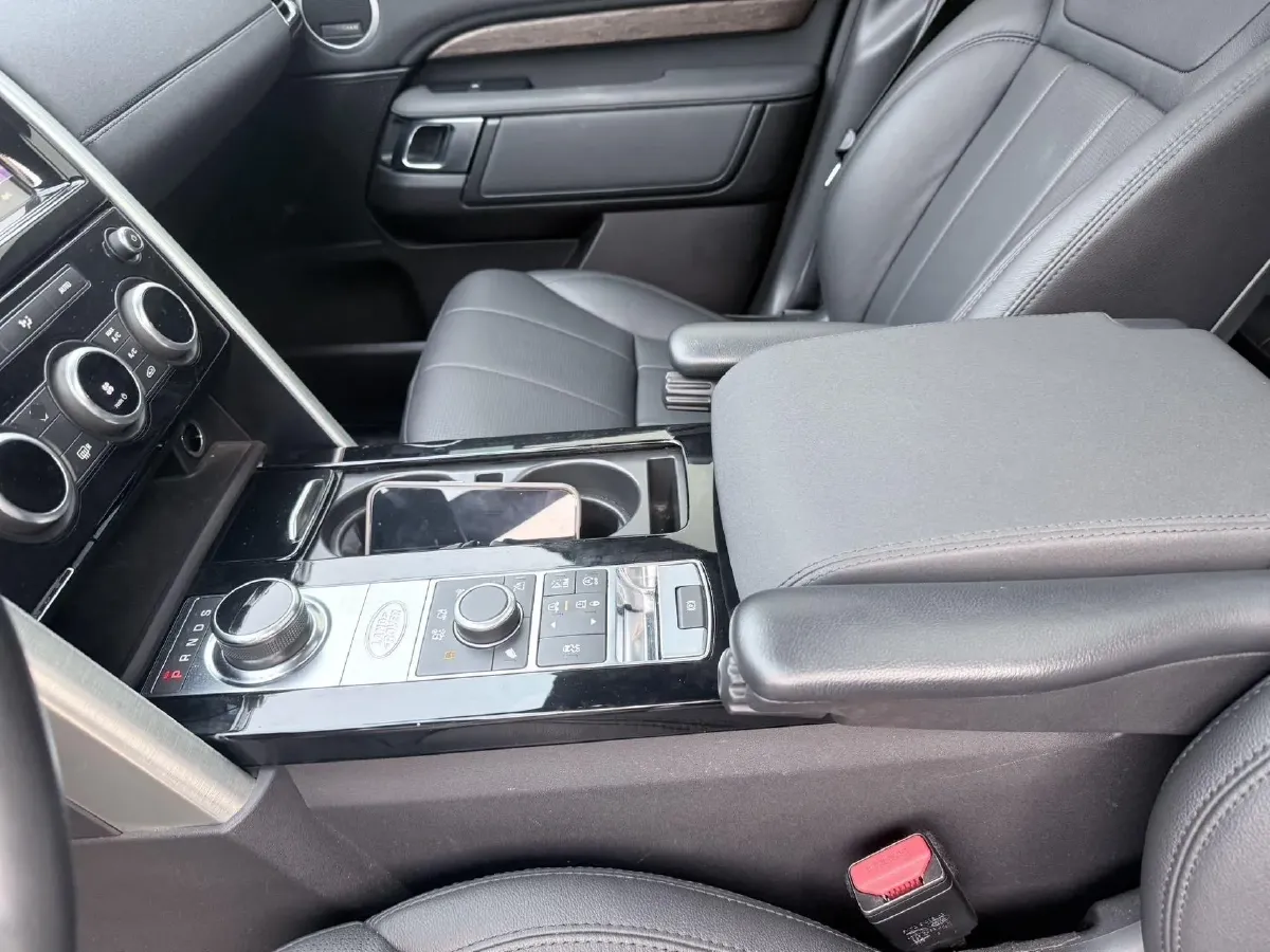 2017 Land Rover Discovery 3.0T 340HP V6 8AT,autocango,china used car exporter,china ev exporter,chinese used car exporter,chinese used ev exporter