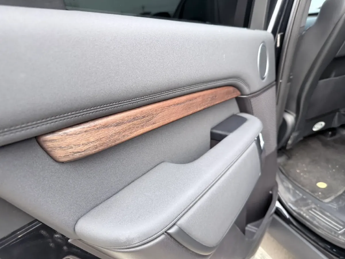 2017 Land Rover Discovery 3.0T 340HP V6 8AT,autocango,china used car exporter,china ev exporter,chinese used car exporter,chinese used ev exporter