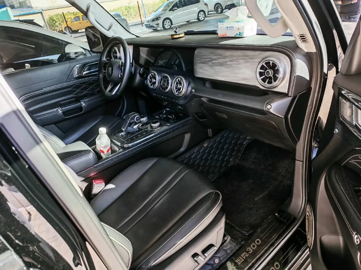 2024 Tank 300 2.0T 227HP L4 8AT,autocango,china used car exporter,china ev exporter,chinese used car exporter,chinese used ev exporter