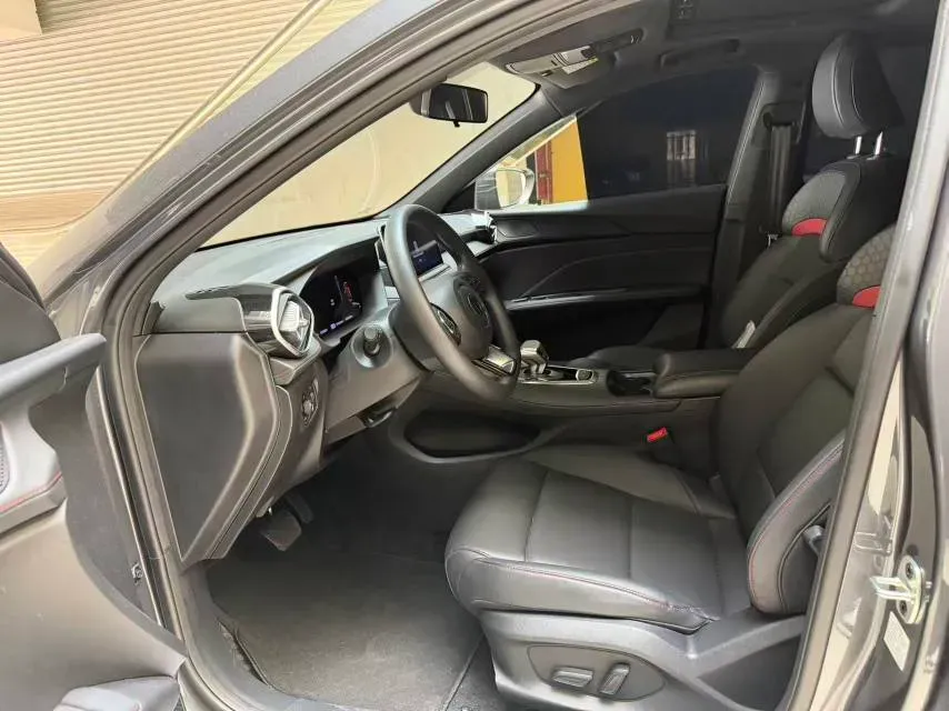 2025 MG 5 1.5T 181HP L4 7DCT,autocango,china used car exporter,china ev exporter,chinese used car exporter,chinese used ev exporter