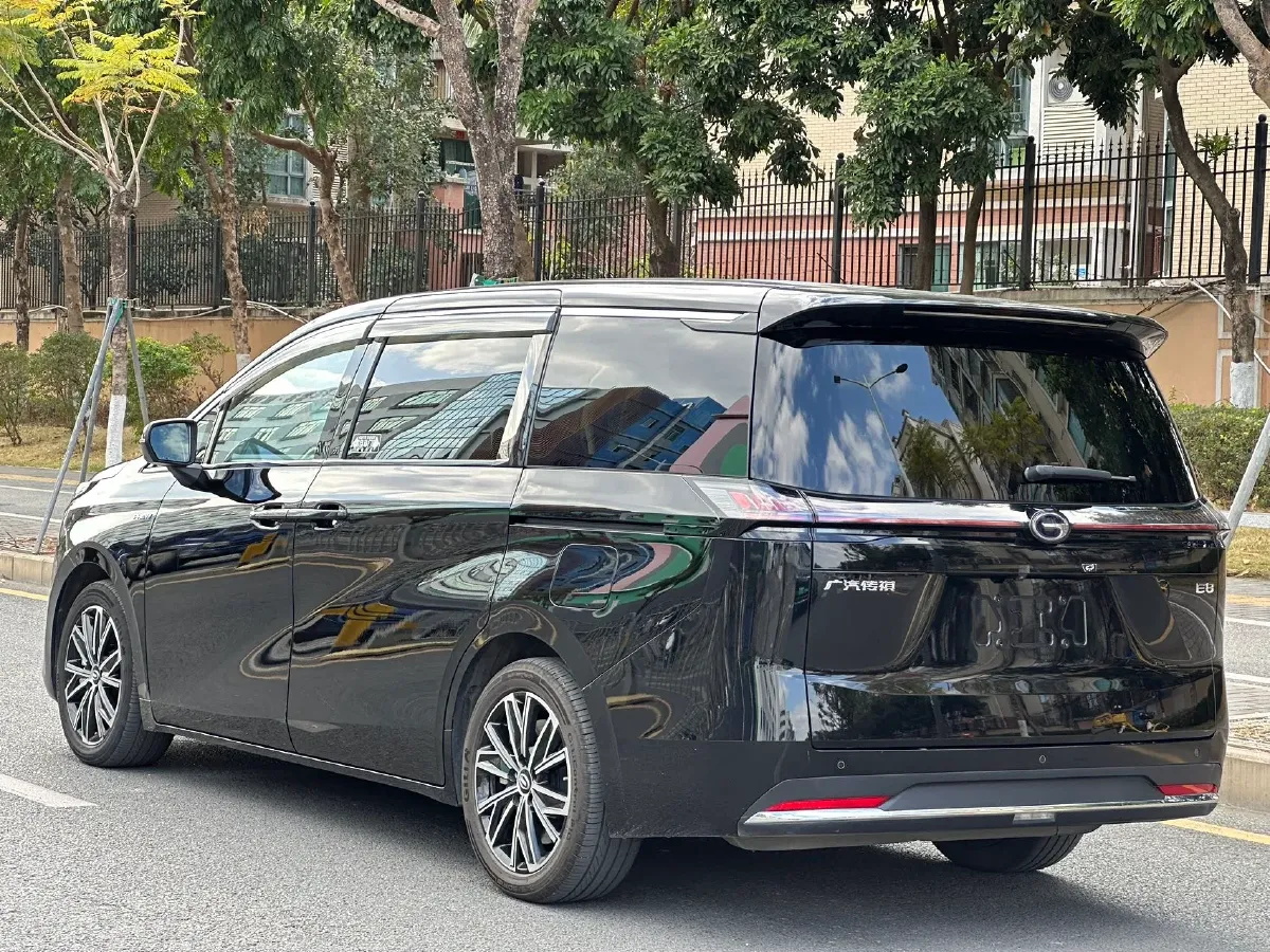2024 GAC Trumpchi E8 2.0L 140HP L4 2DHT PHEV 25.57KWH,autocango,china used car exporter,china ev exporter,chinese used car exporter,chinese used ev exporter