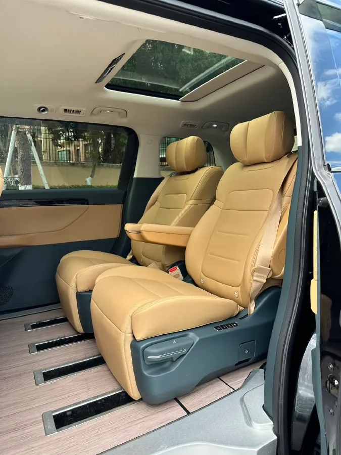 2024 GAC Trumpchi E8 2.0L 140HP L4 2DHT PHEV 25.57KWH,autocango,china used car exporter,china ev exporter,chinese used car exporter,chinese used ev exporter