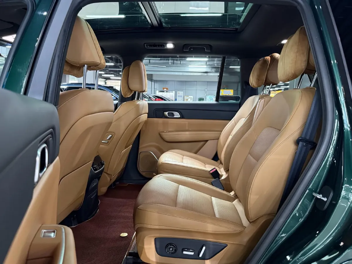 2021 Li ONE Range Extended 131HP REEV 40.5KWH,autocango,china used car exporter,china ev exporter,chinese used car exporter,chinese used ev exporter