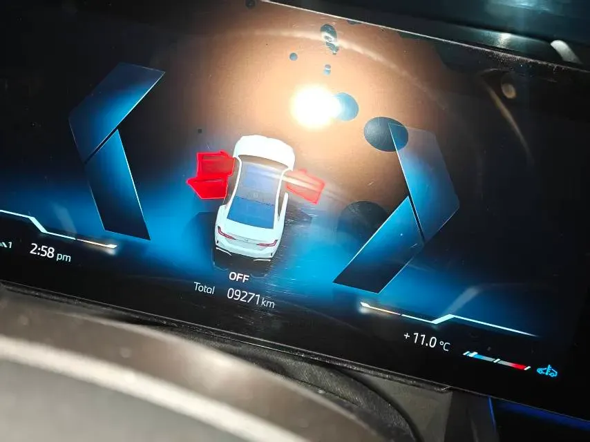 2024 BMW 5 Series 2.0T 190HP L4 8AT,autocango,china used car exporter,china ev exporter,chinese used car exporter,chinese used ev exporter