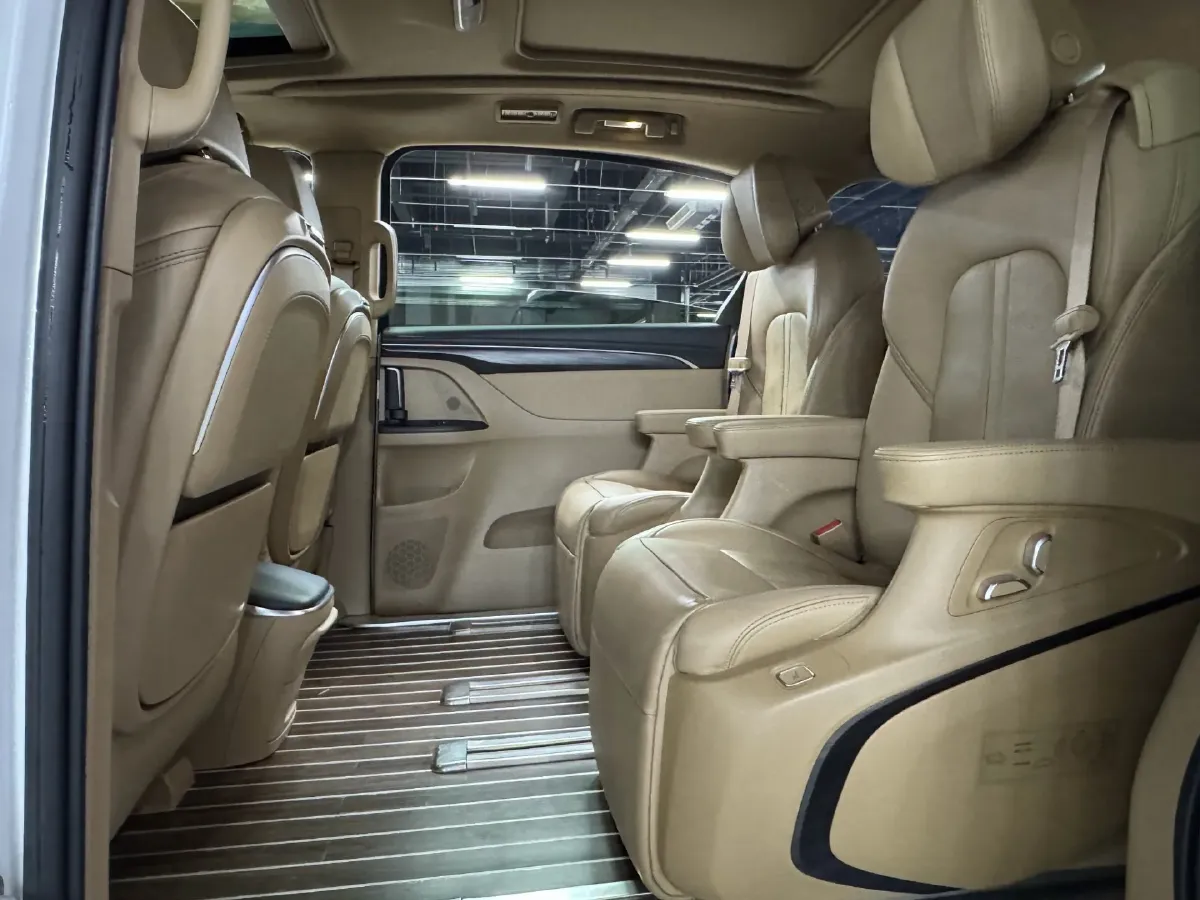 2020 Buick GL8 2.0T 237HP L4 9AT,autocango,china used car exporter,china ev exporter,chinese used car exporter,chinese used ev exporter