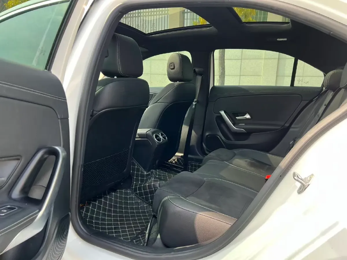 2022 Mercedes-Benz A Class 1.3T 163HP L4 7DCT,autocango,china used car exporter,china ev exporter,chinese used car exporter,chinese used ev exporter