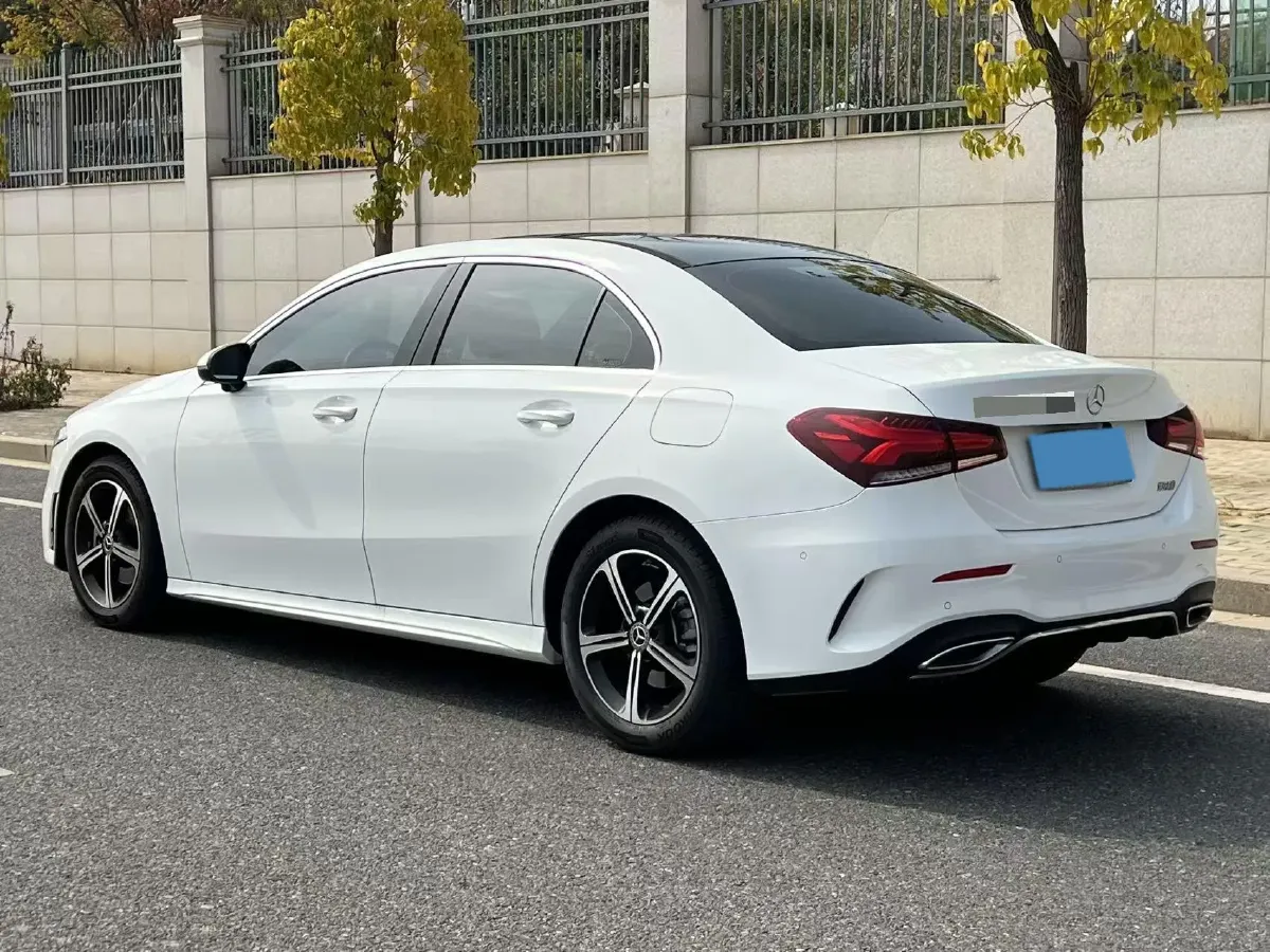2022 Mercedes-Benz A Class 1.3T 163HP L4 7DCT,autocango,china used car exporter,china ev exporter,chinese used car exporter,chinese used ev exporter