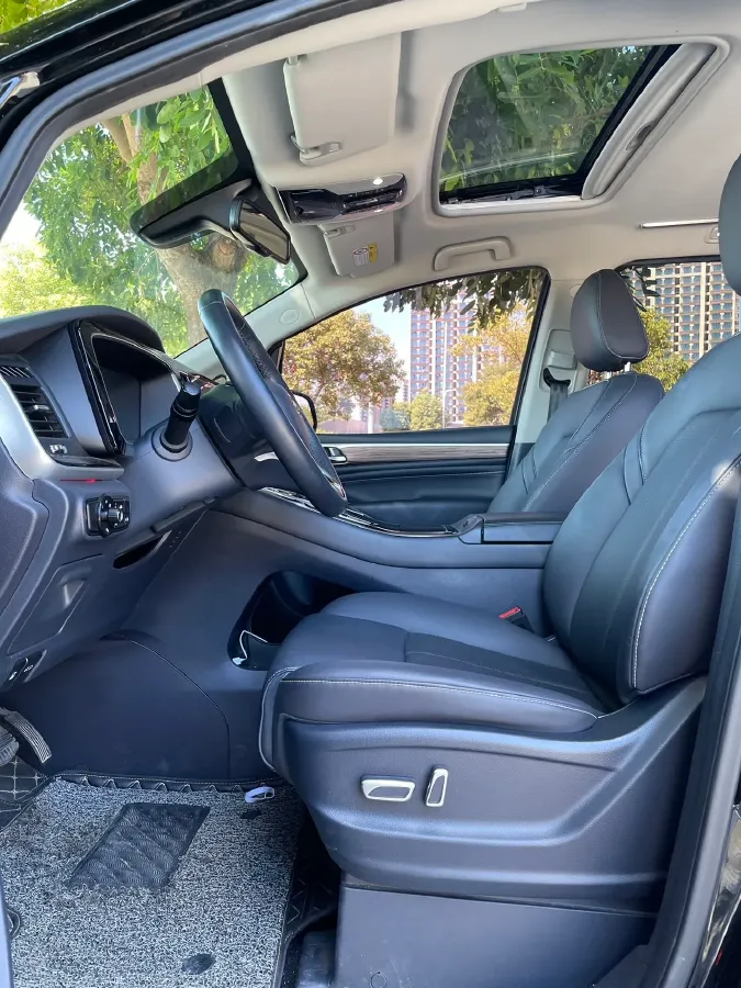 2021 GAC Trumpchi M8 2.0T 252HP L4 8AT,autocango,china used car exporter,china ev exporter,chinese used car exporter,chinese used ev exporter