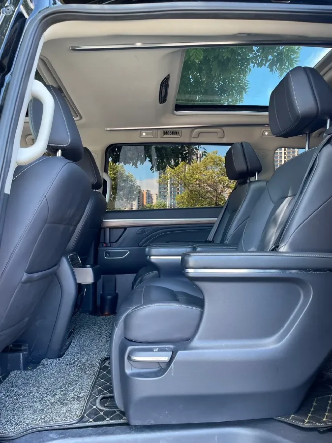 2021 GAC Trumpchi M8 2.0T 252HP L4 8AT,autocango,china used car exporter,china ev exporter,chinese used car exporter,chinese used ev exporter