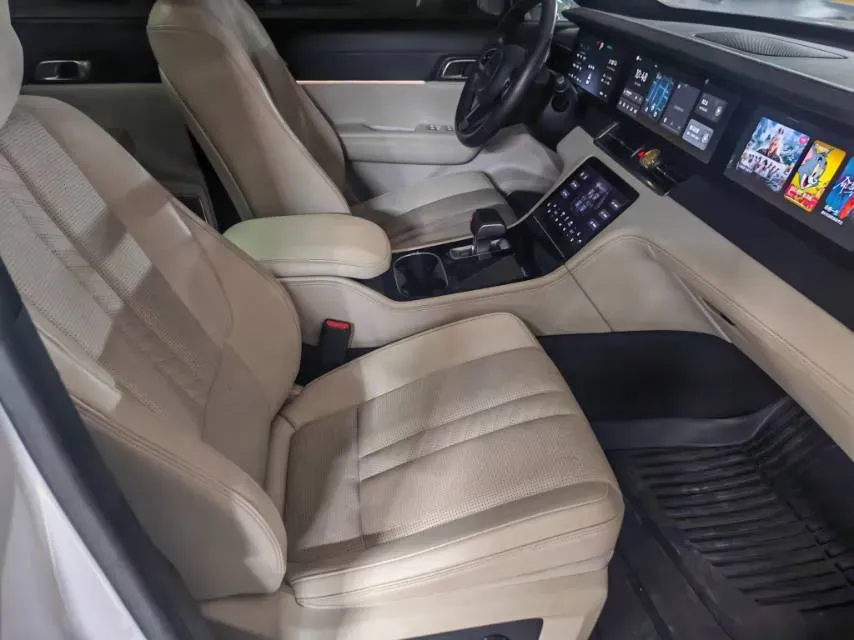 2020 Li ONE Range Extended 131HP REEV 40.5KWH,autocango,china used car exporter,china ev exporter,chinese used car exporter,chinese used ev exporter