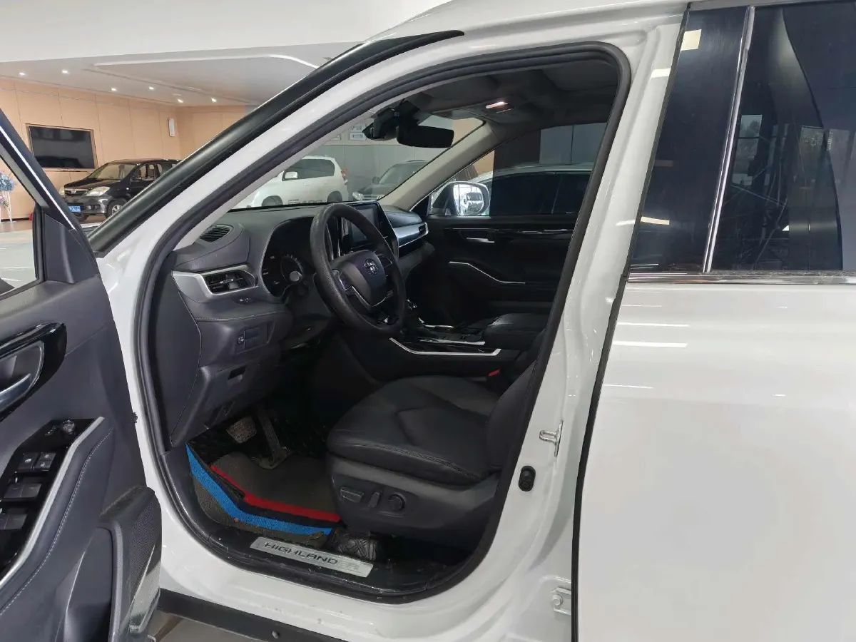 2022 Toyota Highlander 2.5L 192HP L4 E-CVT Hybrid,autocango,china used car exporter,china ev exporter,chinese used car exporter,chinese used ev exporter