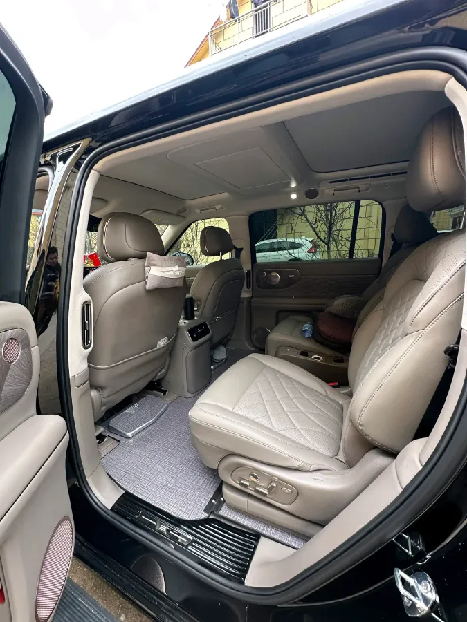 2026 IM LS9 REEV 155HP REEV,autocango,china used car exporter,china ev exporter,chinese used car exporter,chinese used ev exporter