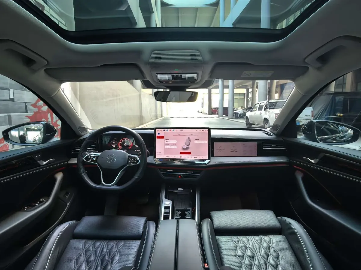 2024 Volkswagen Magotan 2.0T 220HP L4 7DCT,autocango,china used car exporter,china ev exporter,chinese used car exporter,chinese used ev exporter