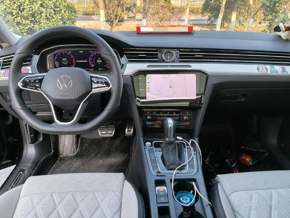 2025 Volkswagen Magotan 2.0T 186HP L4 7DCT,autocango,china used car exporter,china ev exporter,chinese used car exporter,chinese used ev exporter