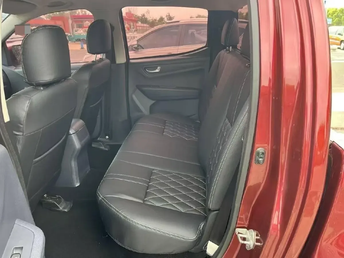 2018 MAXUS XinTu V80 2.5T 136HP L4 6MT,autocango,china used car exporter,china ev exporter,chinese used car exporter,chinese used ev exporter