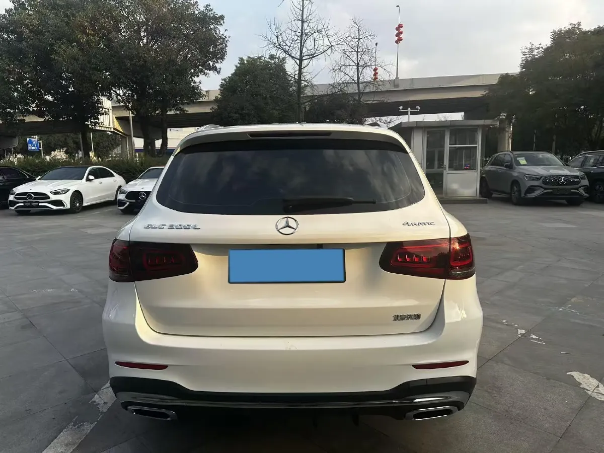 2021 Mercedes-Benz GLC Class 2.0T 258HP L4 9AT,autocango,china used car exporter,china ev exporter,chinese used car exporter,chinese used ev exporter