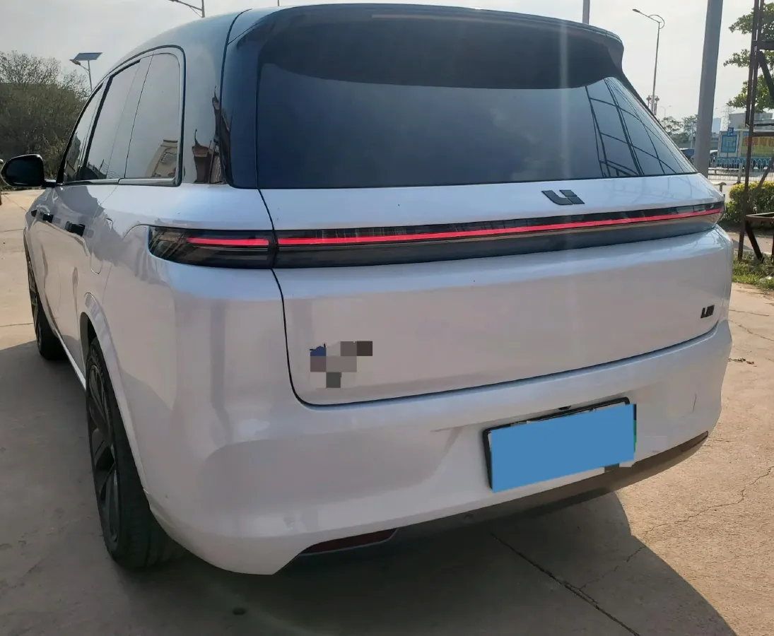 2023 Li L8 Range Extended 154HP REEV 40.9KWH,autocango,china used car exporter,china ev exporter,chinese used car exporter,chinese used ev exporter