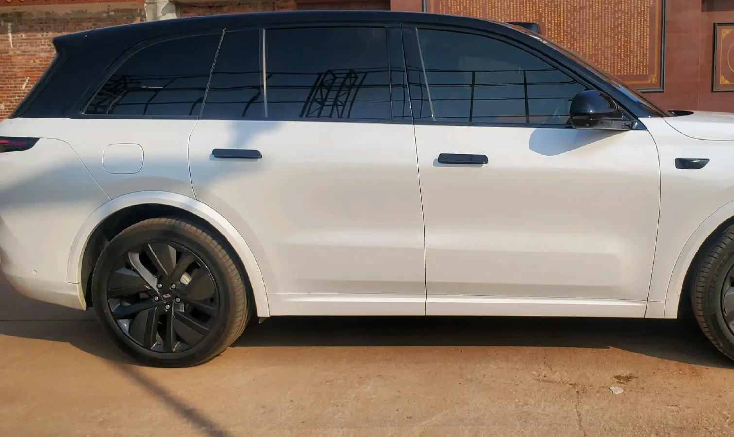 2023 Li L8 Range Extended 154HP REEV 40.9KWH,autocango,china used car exporter,china ev exporter,chinese used car exporter,chinese used ev exporter