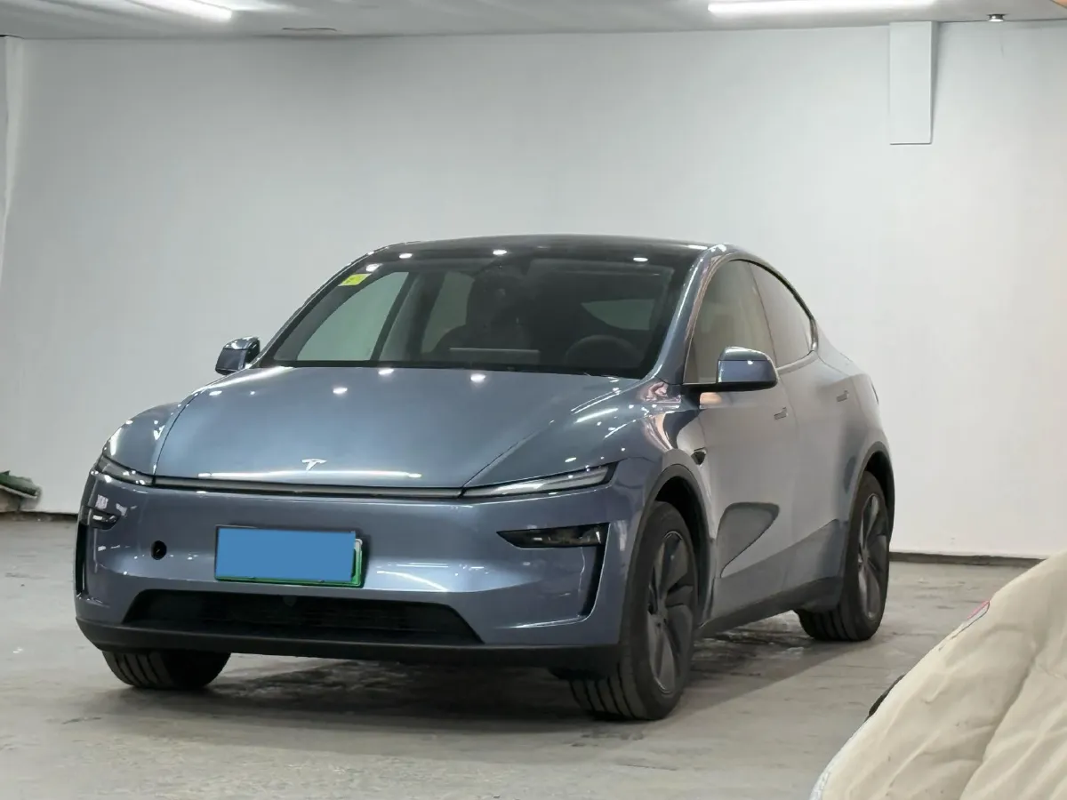 2025 Tesla Model Y BEV 62.5KWH,autocango,china used car exporter,china ev exporter,chinese used car exporter,chinese used ev exporter