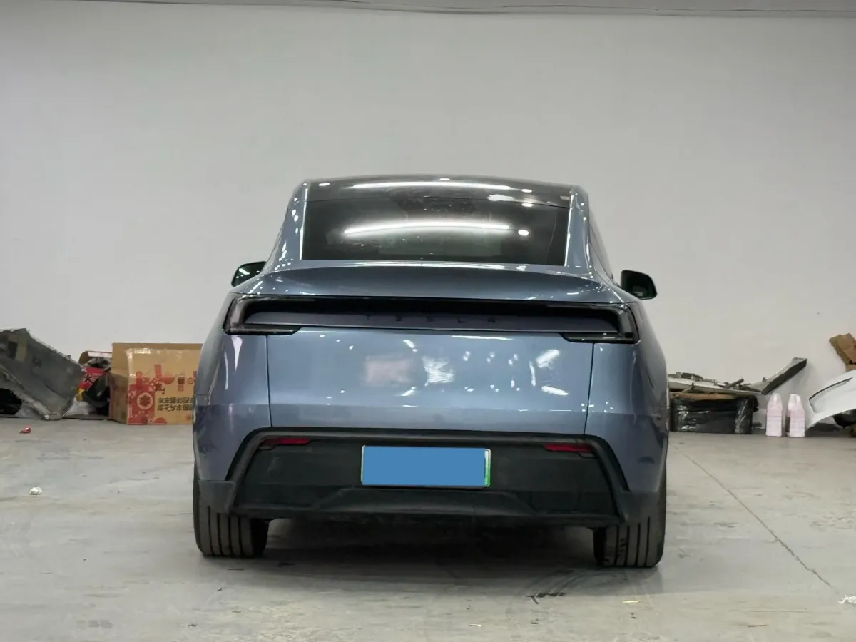 2025 Tesla Model Y BEV 62.5KWH,autocango,china used car exporter,china ev exporter,chinese used car exporter,chinese used ev exporter