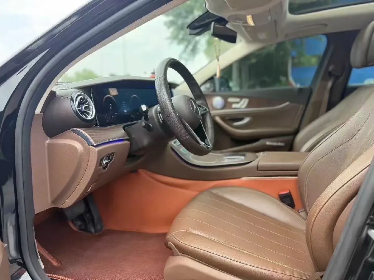 2023 Mercedes-Benz E Class 2.0T 211HP L4 9AT PHEV 25.4KWH,autocango,china used car exporter,china ev exporter,chinese used car exporter,chinese used ev exporter