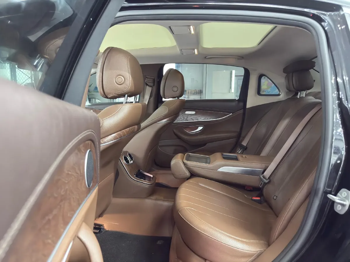 2023 Mercedes-Benz E Class 2.0T 197HP L4 9AT,autocango,china used car exporter,china ev exporter,chinese used car exporter,chinese used ev exporter