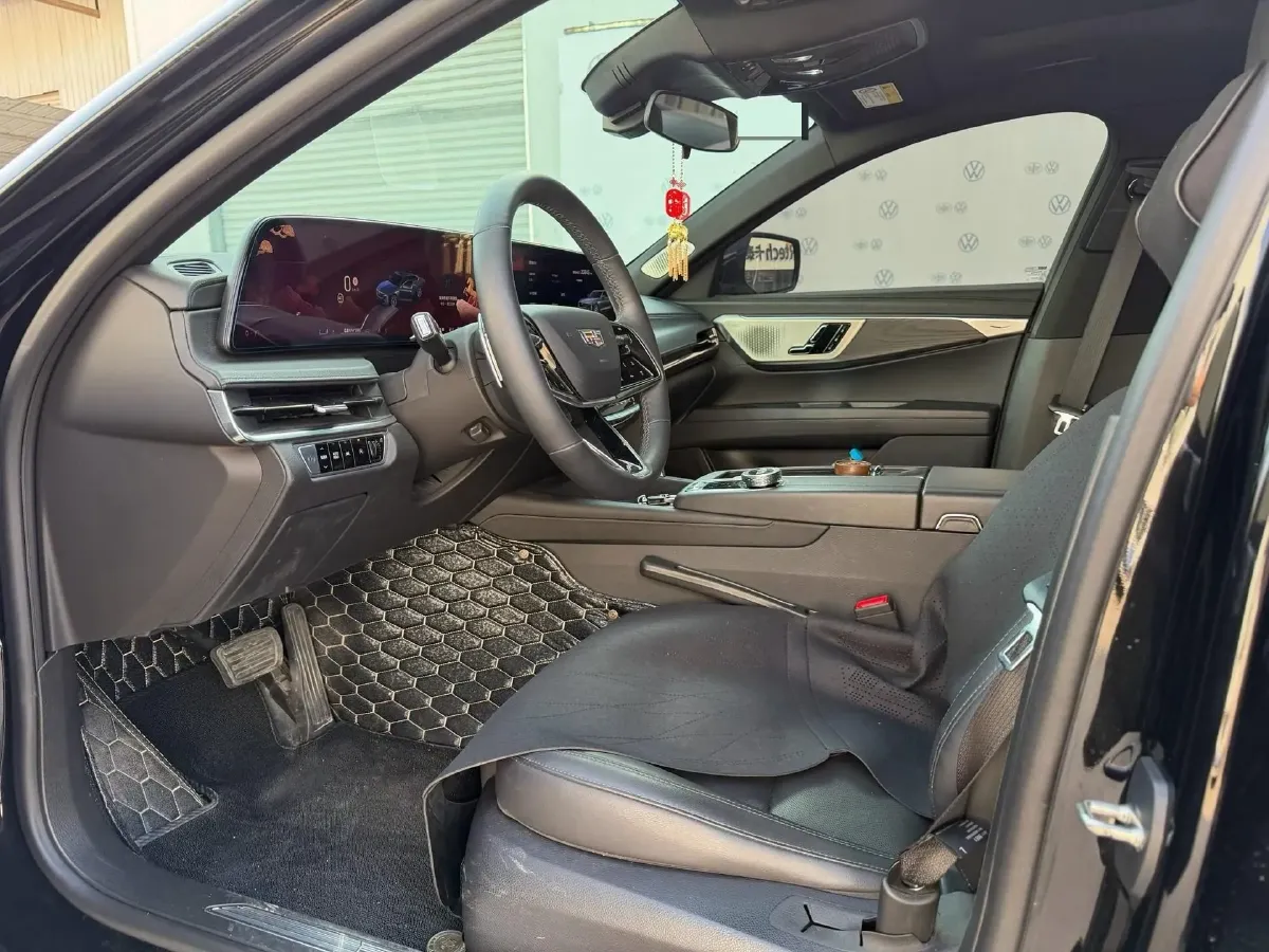 2023 Cadillac CT6 2.0T 237HP L4 10AT,autocango,china used car exporter,china ev exporter,chinese used car exporter,chinese used ev exporter